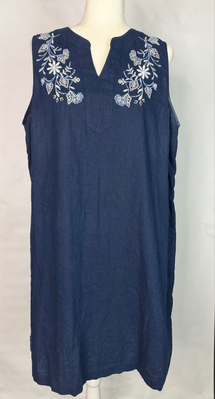 Croft & Barrow Navy & Floral Accents